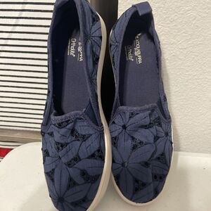 Koolaburra by UGG  Ortholite Insole Comfort Flats Navy Blue size 8